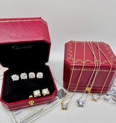 Серьги пусеты каратники CARTIER из серебра 925 пробы