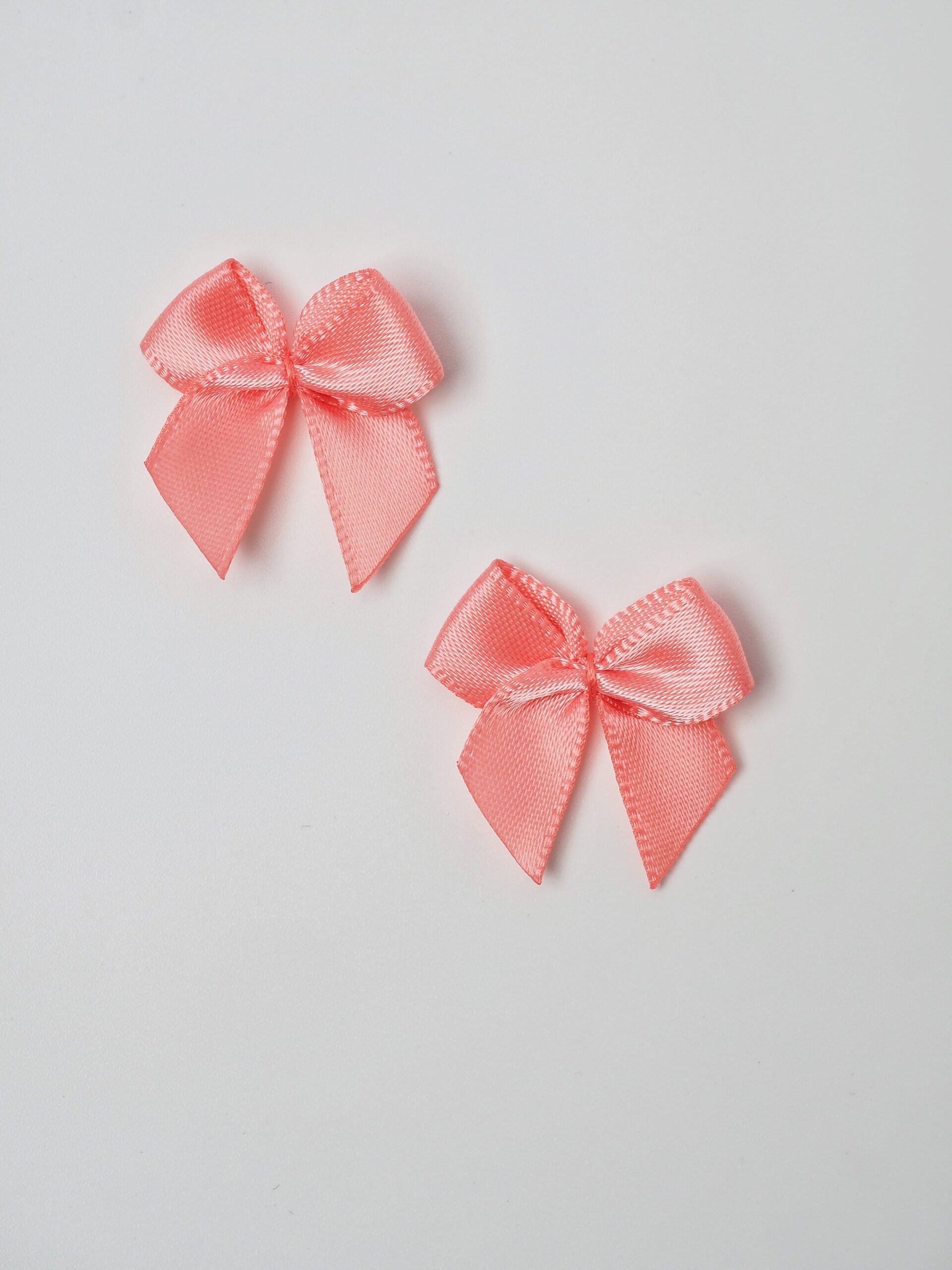 Бантик пришивной коралловый миндаль яркий 2,5 см