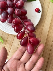 Виноград искусственный натуралистичный, КРУПНАЯ ГРОЗДЬ, длина 24 см., более 55 ягод, цвет БОРДОВО-РОЗОВЫЙ, 1 гроздь.