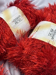 Пряжа VISANTIA "ТРАВКА САЛЮТ" / "TRAFKA SALUT" 80% полиэстер, 20% люрекс 5 шт. х 200 г 90 м ± 4 м №0113 красный