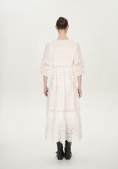 Платье белое с рукавом 3/4