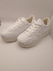 Женские кроссовки New Balance