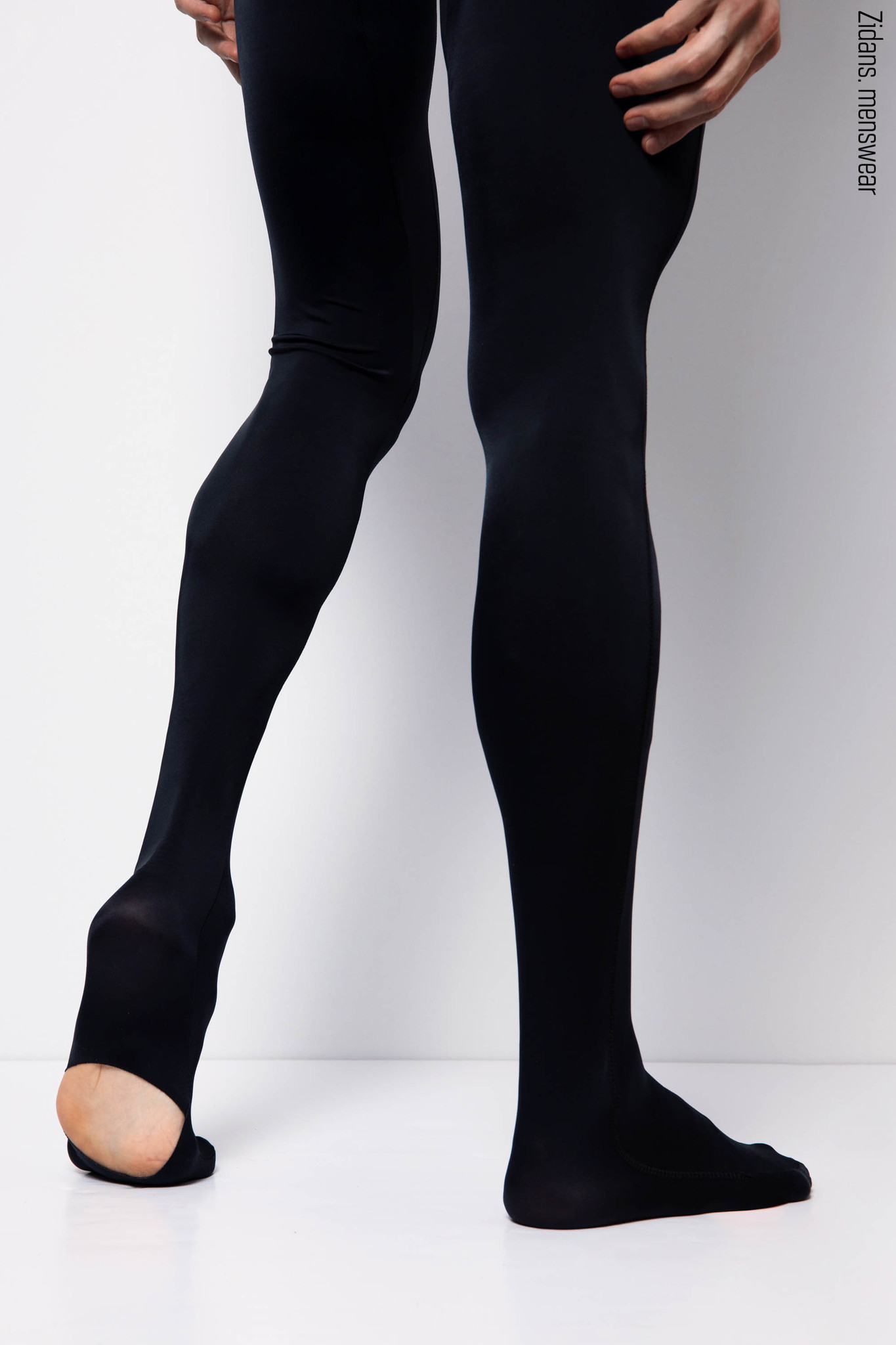 Men’s convertible tights with detachable straps for ballet