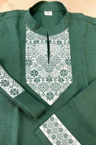 Зелёная рубаха из льна в русском стиле