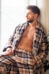 Халат мужской KEY MGL 443 | Графит + бежевый