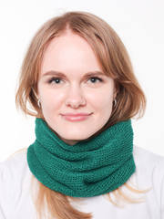Зеленый шарф-воротник