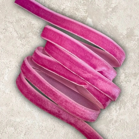 Лента бархатная 1 см ярко-розовый №38 (1метр)