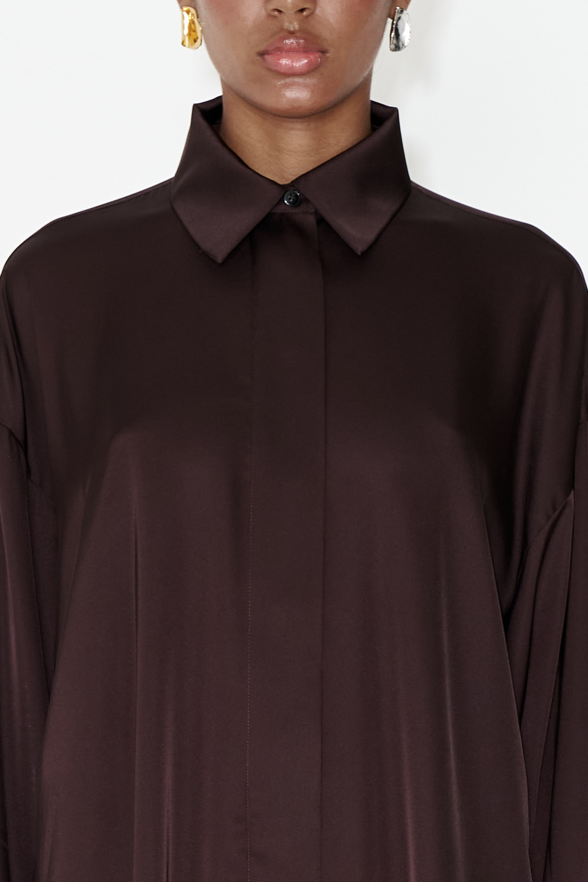 Рубашка из шелка с разрезами коричневая