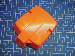 Крышка фильтра UNITED PARTS для HUSQVARNA 365 5036280-01 (90-1143)