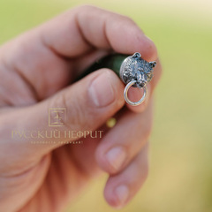 Амулет "Медвежий клык". Зелёный нефрит, серебро.