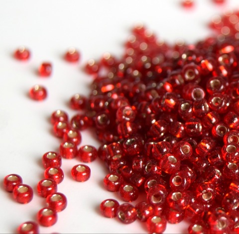 8/0 RR-0010 Silverlined Flame Red