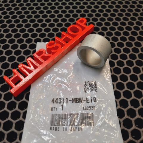 Honda Втулка дистанционная оси колеса 44311-MBW-E10