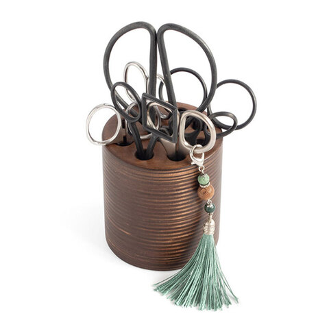 Подставка под ножницы