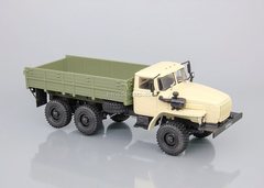 Ural-43202 flatbed beige-khaki 1:43 DeAgostini Auto Legends USSR Trucks #29