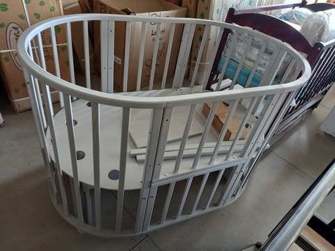 Круглая,овальная кроватка Incanto Stella