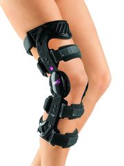 Ортез коленный жесткий регулируемый M.4s с шарнирами physioglide