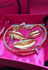 84588-kole-choker-lips-v-stile-schiaparelli