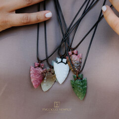 Оберег "Стрела". Белый нефрит