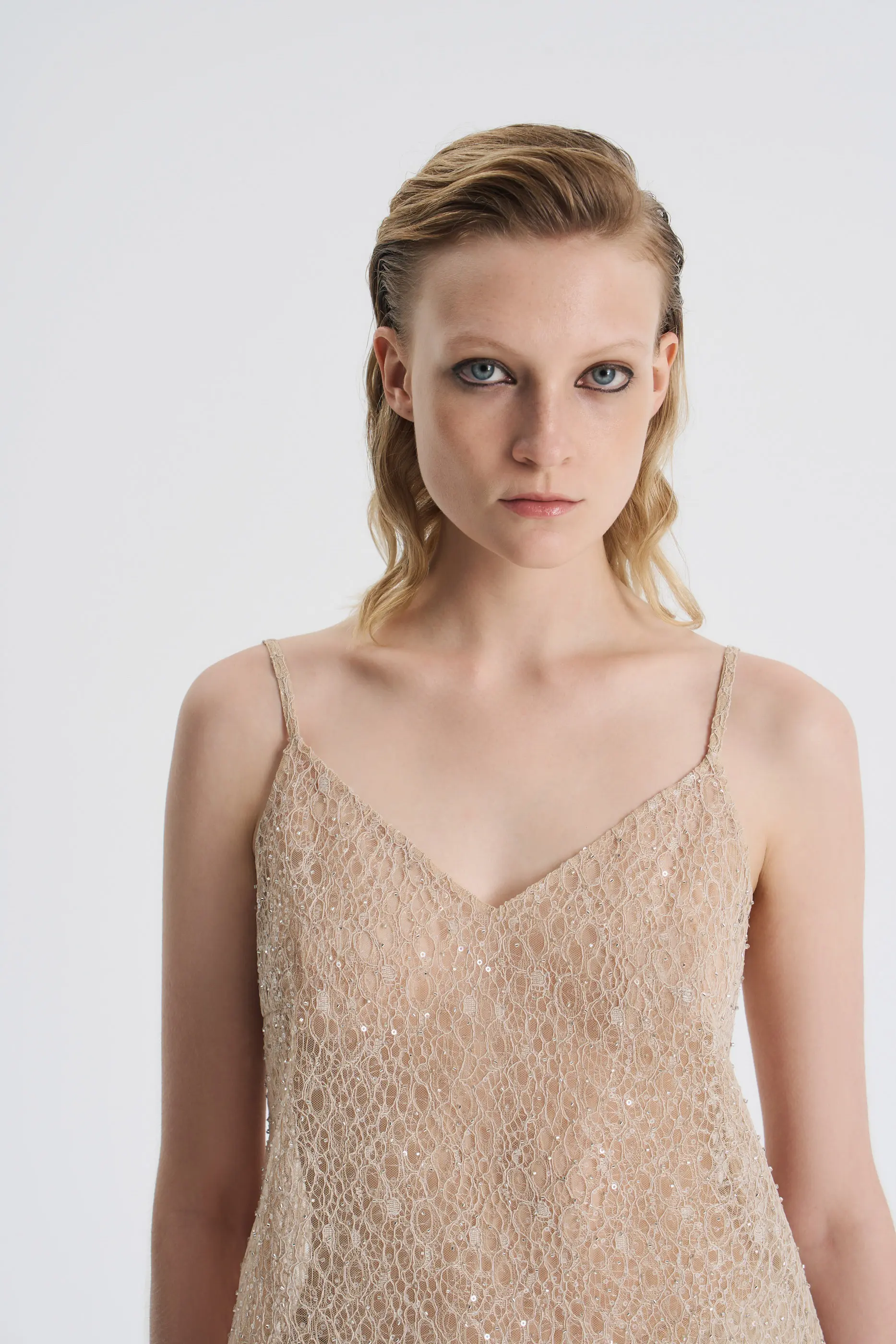 Топ с вышивкой