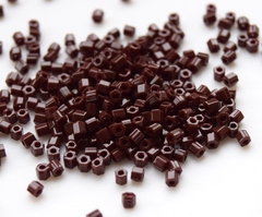Бисер Тохо Hexagon 11/0 0046 темно-коричневый