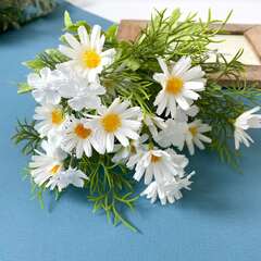 Ромашки белые луговые искусственные, d цветочка - 4 см, букет 30 см, 1 букет.