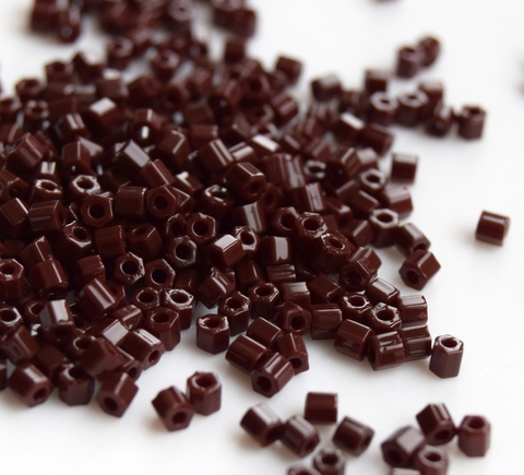 Бисер Тохо Hexagon 11/0 0046 темно-коричневый