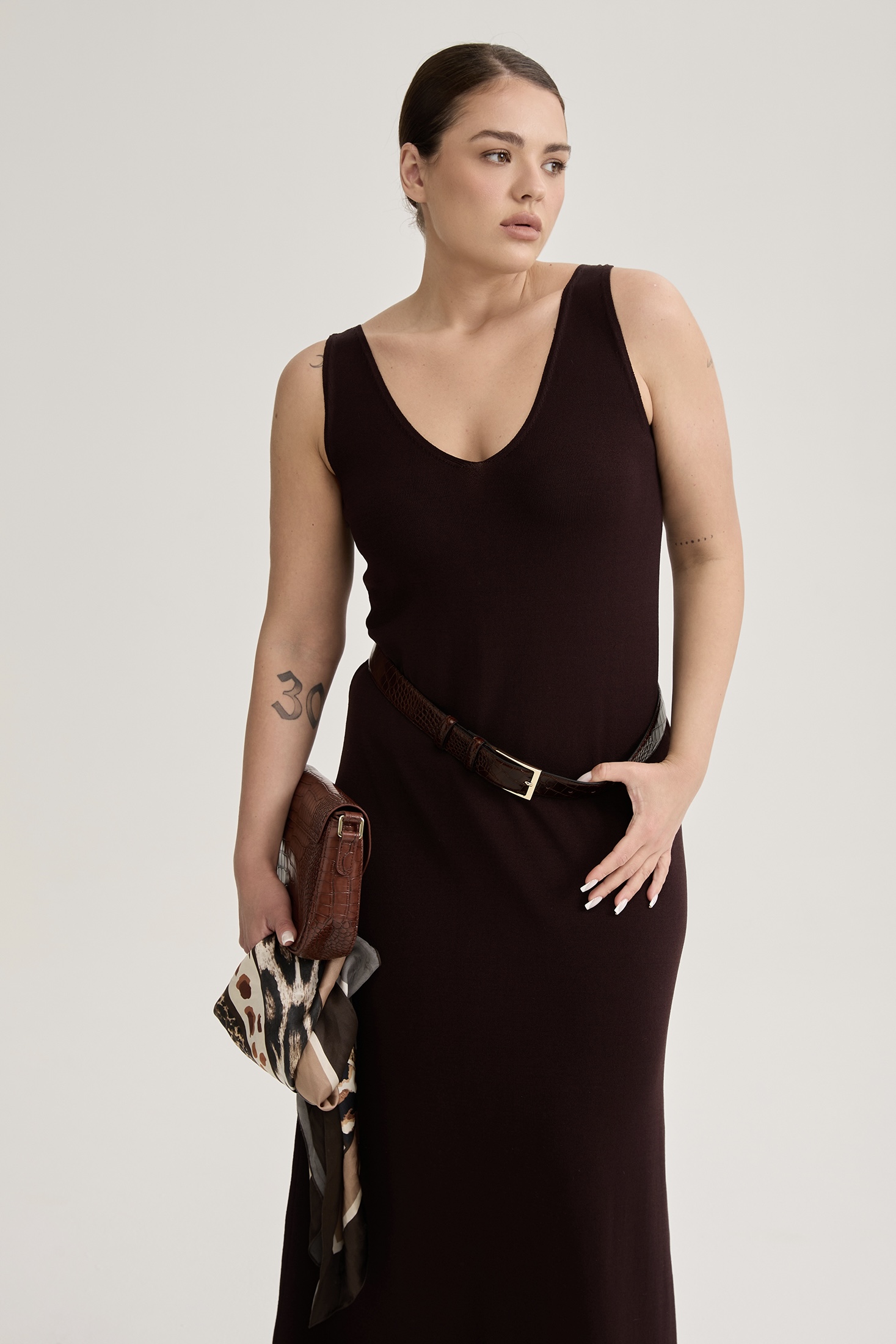 Платье-майка вязаное с круглым вырезом, шоколад