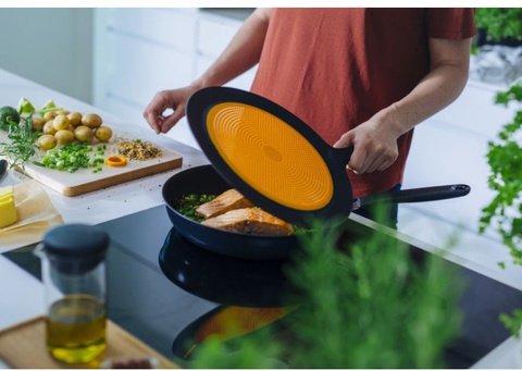Крышка Fiskars Functional Form 1027305 d=30см крыш.оранжевый руч.черная