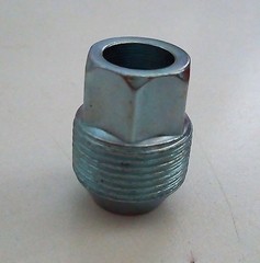 ГАЙКА КОЛЕСА AVEO (ДВОЙНАЯ РЕЗЬБА) DAEWOO