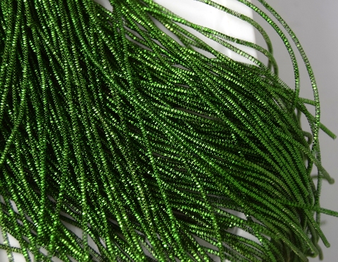 Канитель фигурная Трунцал 4-гранный 1,5мм зеленый (№28) Канитель фигурная Трунцал 4-гранный 1,5мм зеленый (№28)