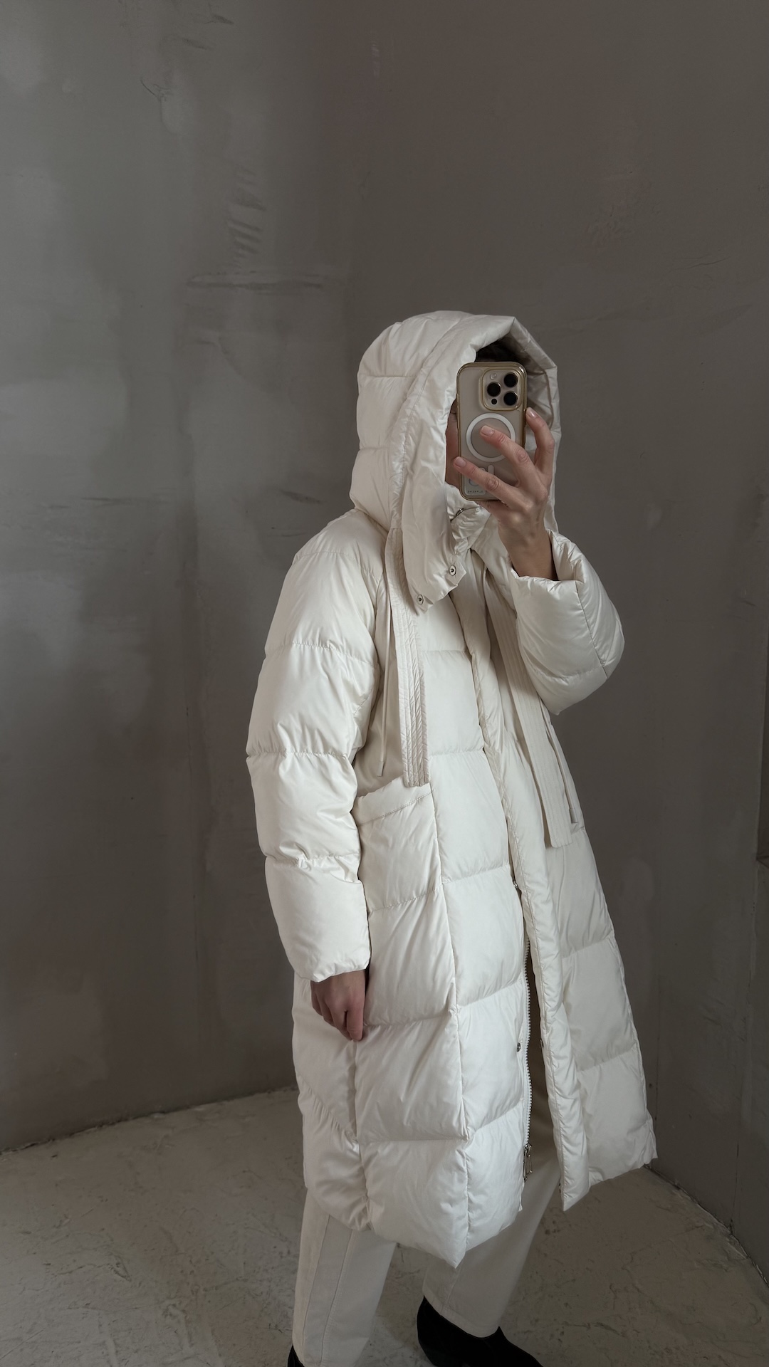 Пуховик с капюшоном и большими карманами PREMIUM QUALITY