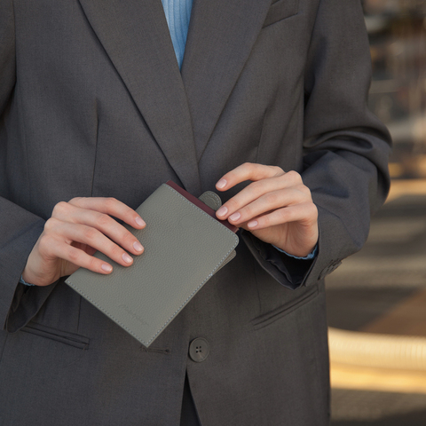 Обложка-кармашек для паспорта London из кожи теленка, стального цвета