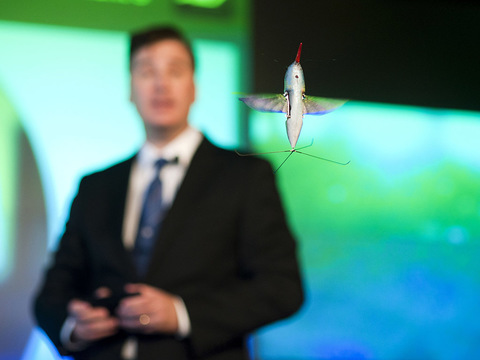 Дрон Nano Hummingbird