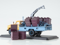GAZ-53 M-30 Container garbage truck early yellow-blue 1:43 Start Scale Models (SSM)