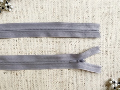 Молнии потайные на текстильной основе, 50 см, пыльная сирень