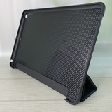 Противоударный чехол книжка-подставка из кожи и TPU для iPad Pro 2, 3 (11") - 2020г-2021г (Черный)