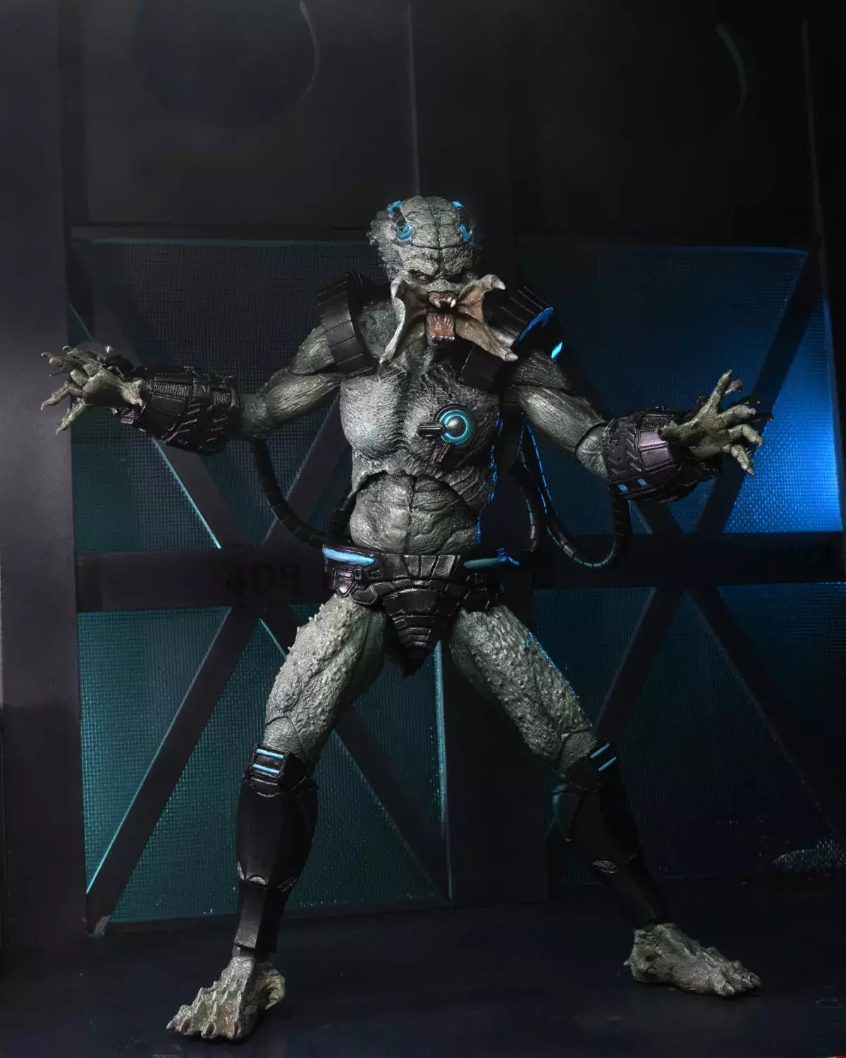 Predator concrete jungle figure outlet