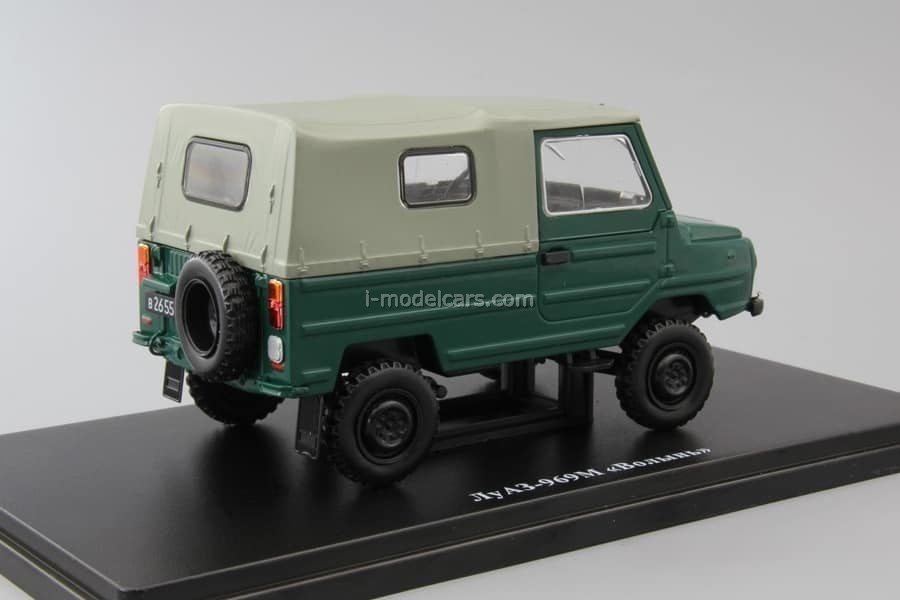 LUAZ-969M Volyn dark green 1:24 Legendary Soviet cars LUAZ-969M Volyn dark green 1:24 Legendary Soviet cars