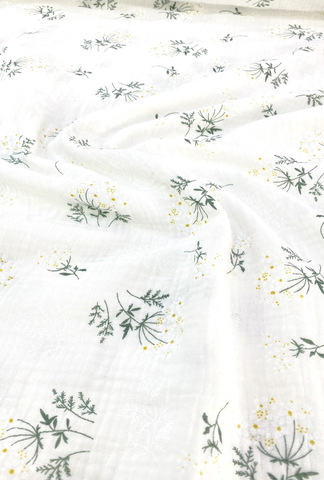 Ткань муслиновая, цветы и веточки белый фон