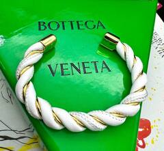 30455-braslet-lux-vitoj-iz-kozhi-i-latuni-v-stile-bottega