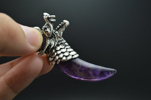 Stone Dragon Teeth Pendant Mixed Color