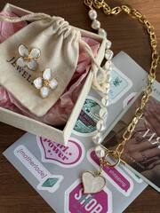 Набор украшений СИЯЙ колье сердце +серьги цветок