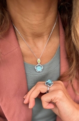 komplekt-ukrashenij-iz-serebra-sergi-kolco-kulon-pasquale-bruni-kollekciya-ton-joli-golubaya-vstavka