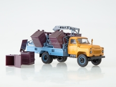 GAZ-53 M-30 Container garbage truck early yellow-blue 1:43 Start Scale Models (SSM)