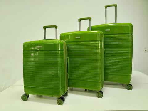 Чемодан полипропилен MIRONPAN Авокадо Престиж (XL) 77х53х32(+3)см/4,6 кг/120 л, съемные колеса