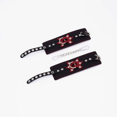 Черные кожаные наручники с красным декором и строчкой - Crazy Handmade CH-2801