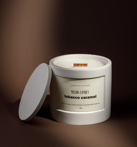 Свеча в арт-бетоне "Tobacco Caramel"