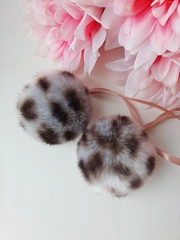 Eco-fur pompoms, 5 cm, color Sundae, 2 pieces