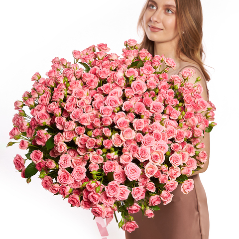 Букет 55 розовых кустовых роз