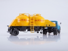 ZIL-130V1 with semitrailer flour carrier K4-AMG 1:43 Start Scale Models (SSM)